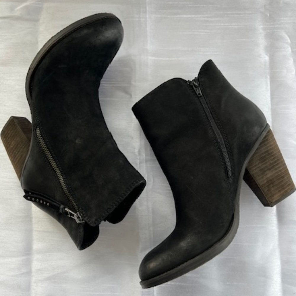 STEVE MADDEN "Ryatt" Booties Black Nubuck Suede Leather w/ Double Zipper Size 11